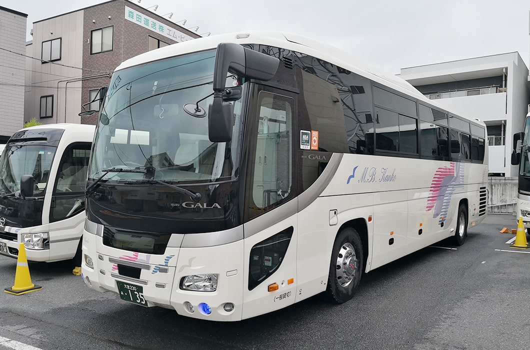 大型バス